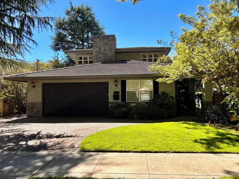 Crescent House - Tranquil Downtown Home - Image 1