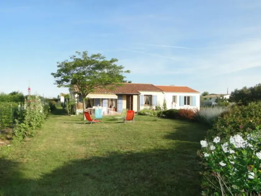 House bungalow with garden and terrace, 1100m2 property, 8 person,  - Image 1