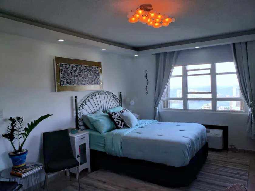 Apex living in Puerto Rico's capital - Image 1