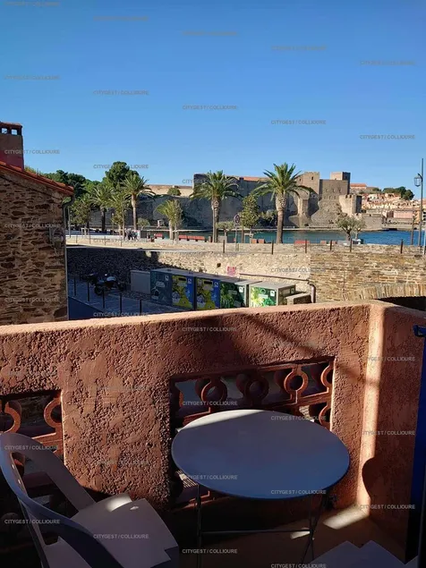 6COMA1 - Apartment with panoramic view of the port - Image 1