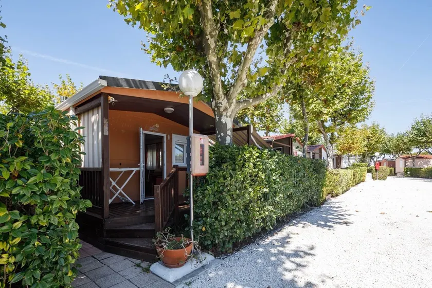 Bungalow C - Image 1