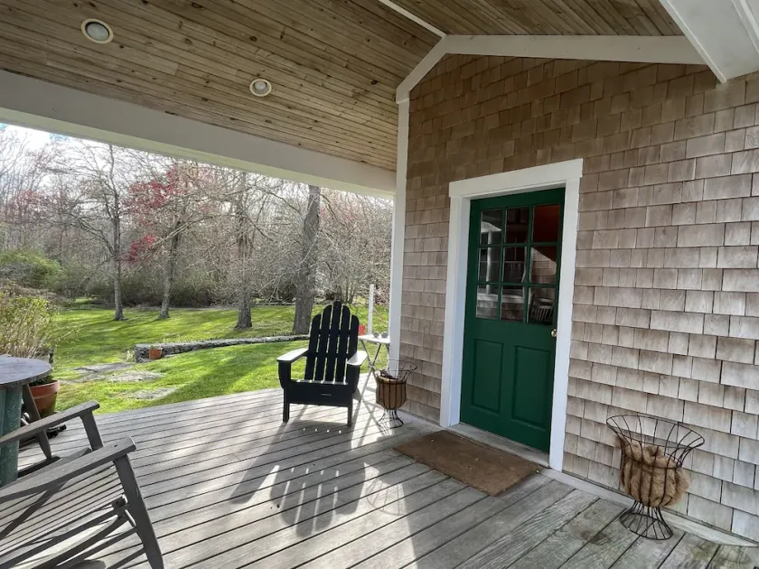 Private  Spacious  Pet Friendly  Studio / Loft - Image 1