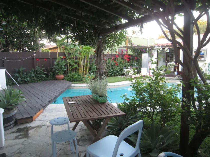 VENICE DESIGNER POOLHOUSE HSR19-003035 - Image 1