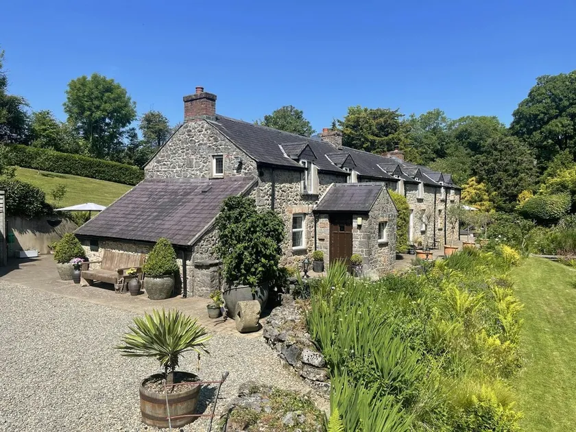 Fiddlers Green Cottage Tenby - Image 1