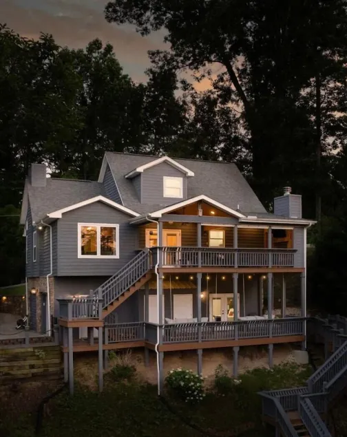 4BR Lakefront Getaway,Hot Tub,Dock - Image 1