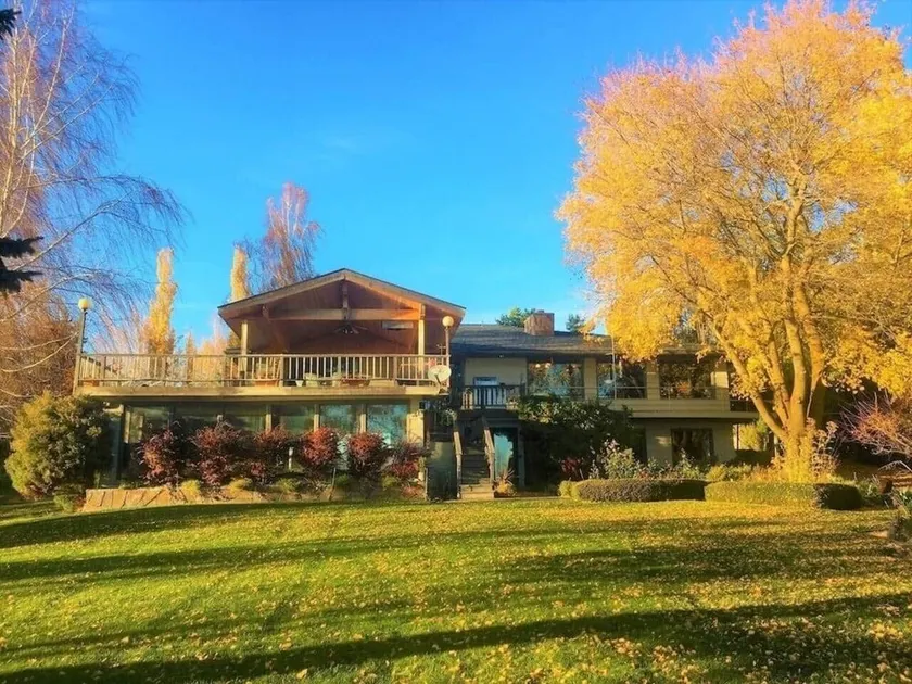 60% RABATT Specialerbjudande OK genom maj !!!  SPEKTAKULÄR FLATHEAD LAKE RETREAT! - Image 1