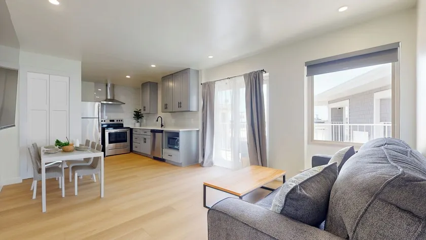 Ocean's Edge Luxury Rentals - Image 1