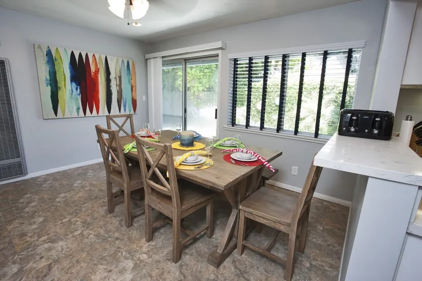 Upscale Oasis in  Pacific Beach, San Diego - Image 1