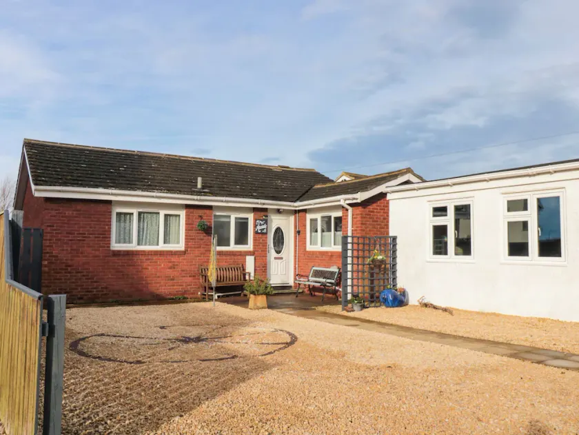 ARCADIE, pet friendly, with a garden in Amble - Image 1