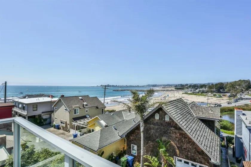 Casa Grande overlooking Twin Lakes Beach - Image 1