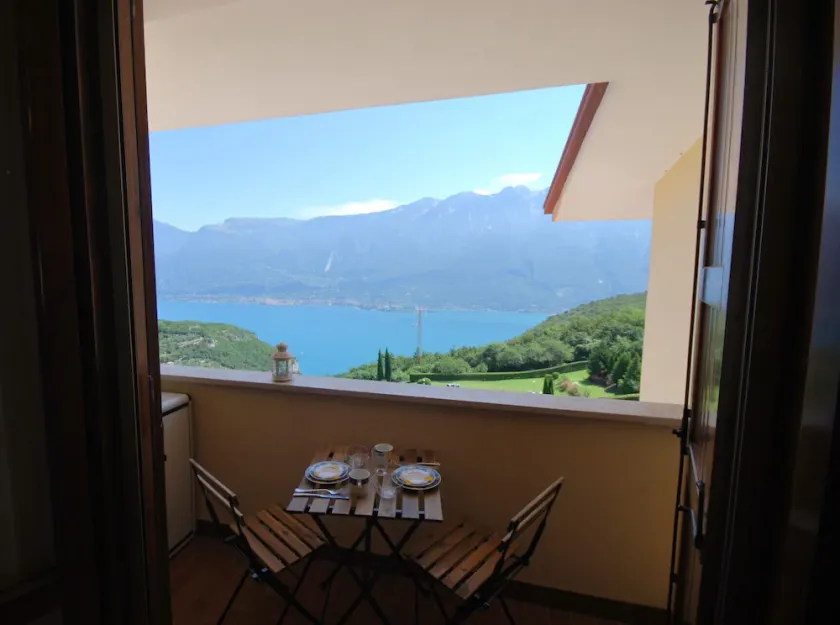 Nadia by Theater Home, mit Garten und wunderschönem Seeblick - Image 1