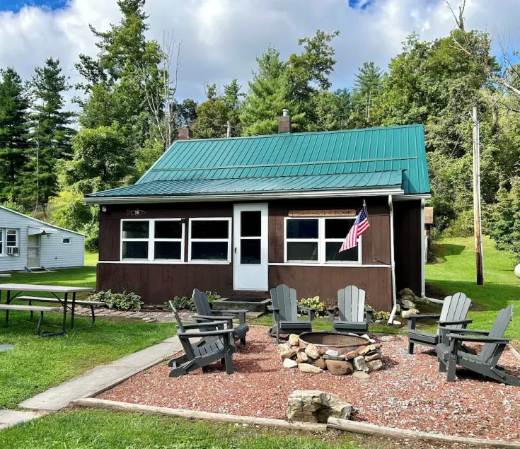 Bear Run Lodge-Creek front, steps away from everything! Now with washer & dryer! - Image 1