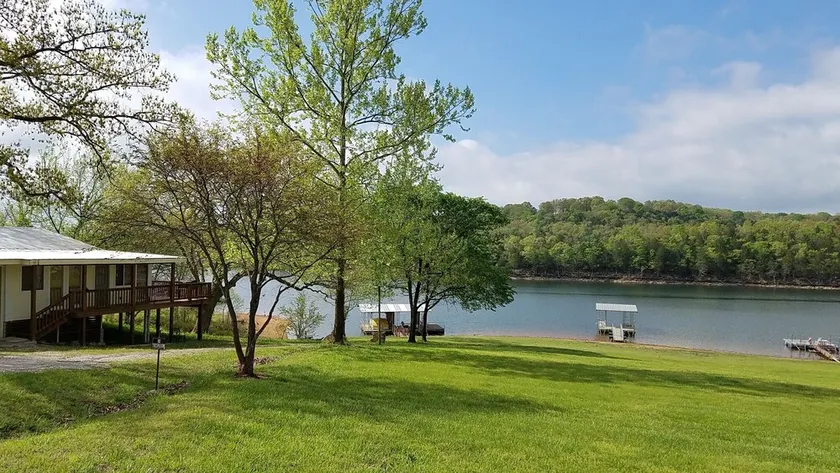 1.400 sf Haus am See mit nahe gelegenen Boat Ramp & Marina - Image 1