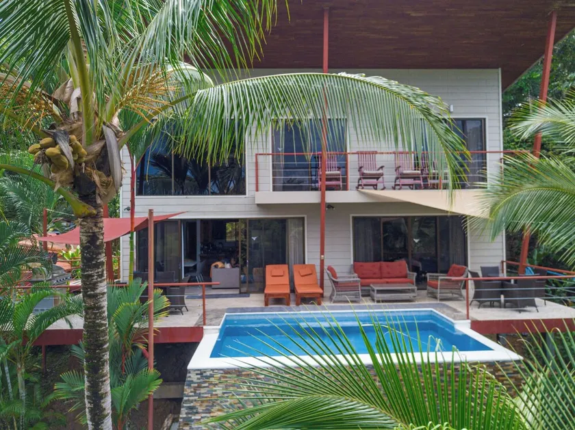 Private Rainforest Retreat with Infinity Pool & Concierge - Image 1