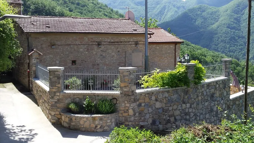 Haus mit Prachtvollem Ausblick in den Bergen der Toskana Gelegen - Image 1