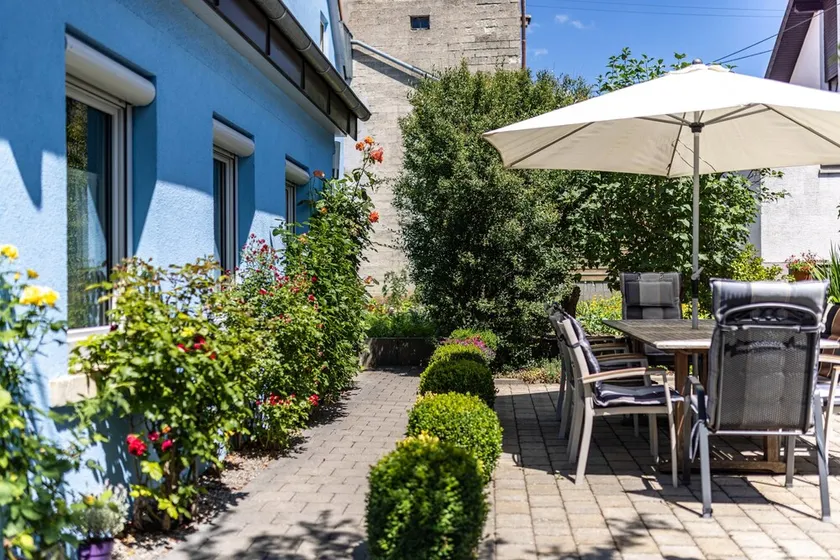 Apartamento 'Alb Rose Ferienwohnung' com terraço privado, jardim partilhado e acesso Wi-Fi - Image 1