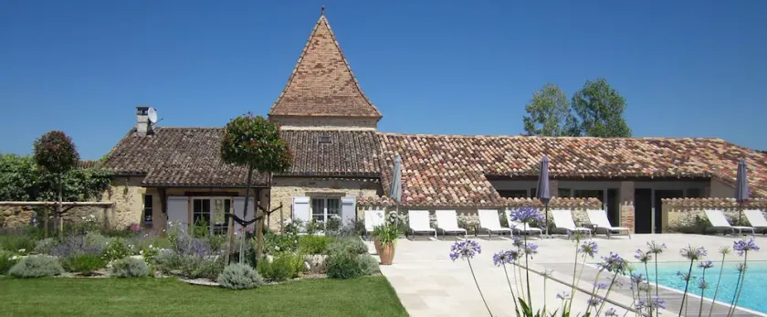 Le Pigeonnier wonderful Gite adjoining the pool terrace - Image 1