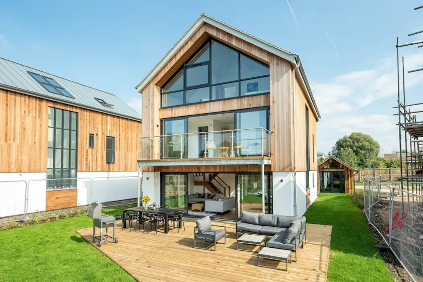 Infinity Lodge ML05 Lower Mill The Cotswolds - Image 1