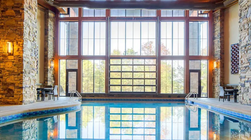 Beautiful Lodge at Paradise Point - Image 1
