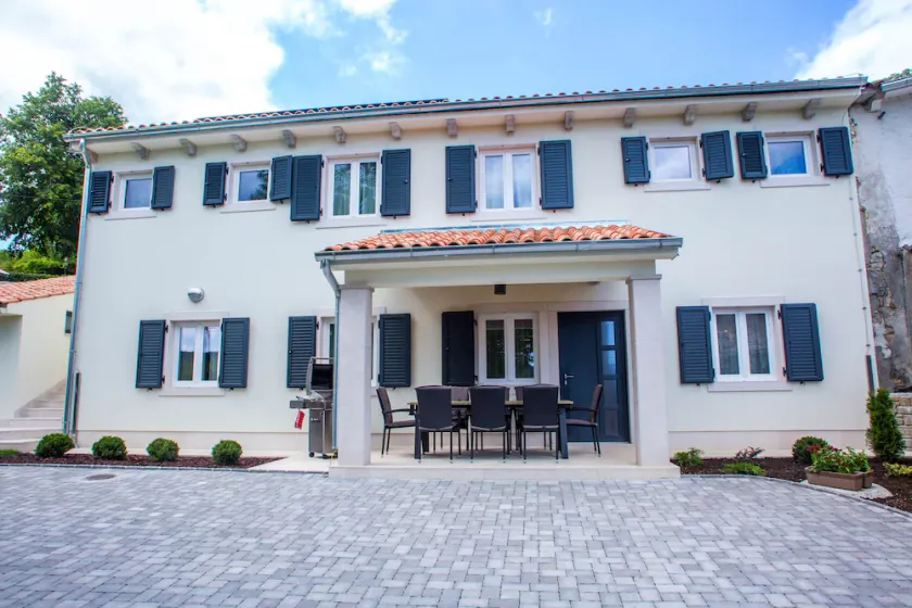 Luxury wellness villa in a quiet area of Northern Istria - Image 1