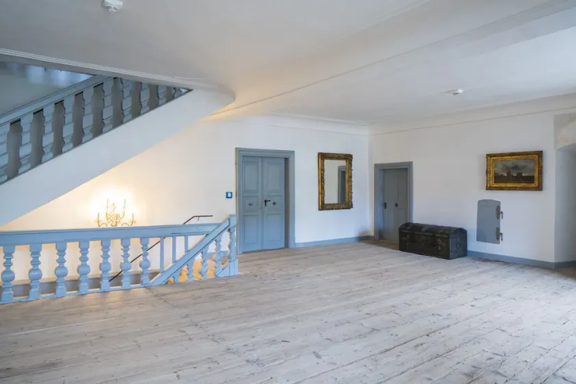 Suite in the west wing of Schönberg Castle in Wenzenbach - Image 1