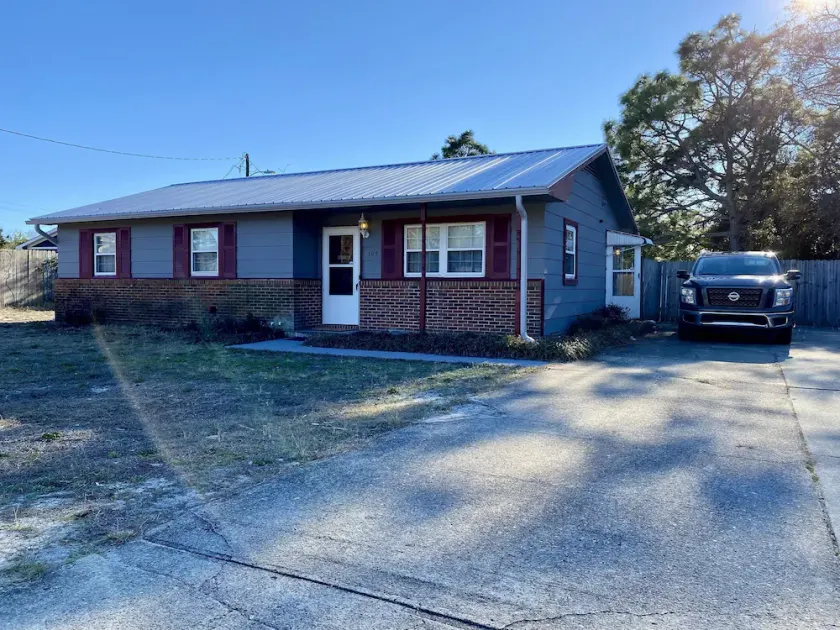 Home Sweet Home, 7 Minutes From Carolina Beach - Image 1