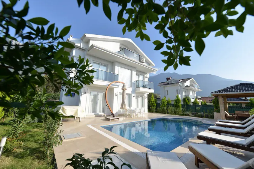 3 bedroom luxury villa city C - Image 1