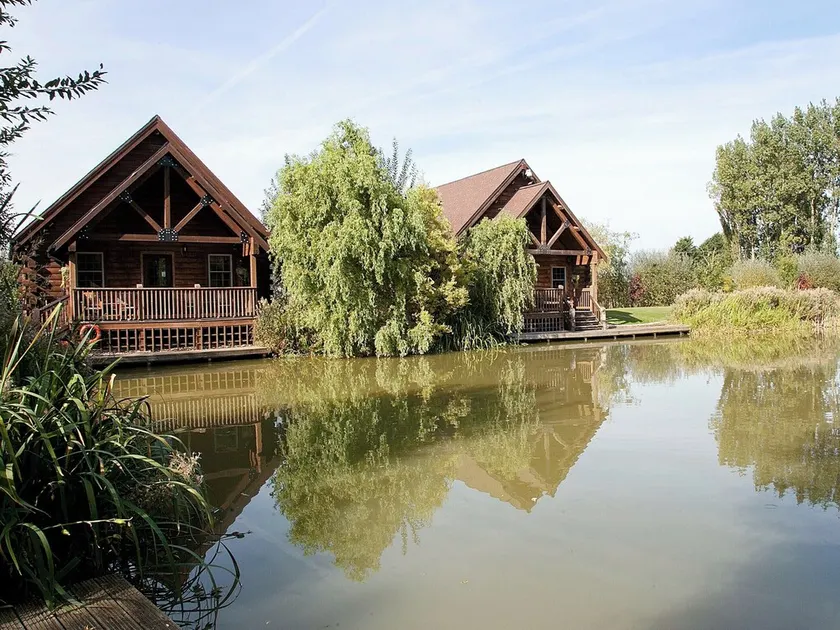Kingfisher Lodge - E4159A - Image 1