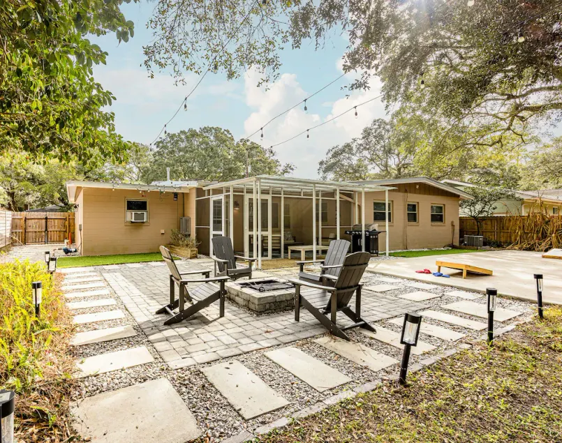 Family and pet friendly home w/fire pit and only 5 min from beach access  - Image 1