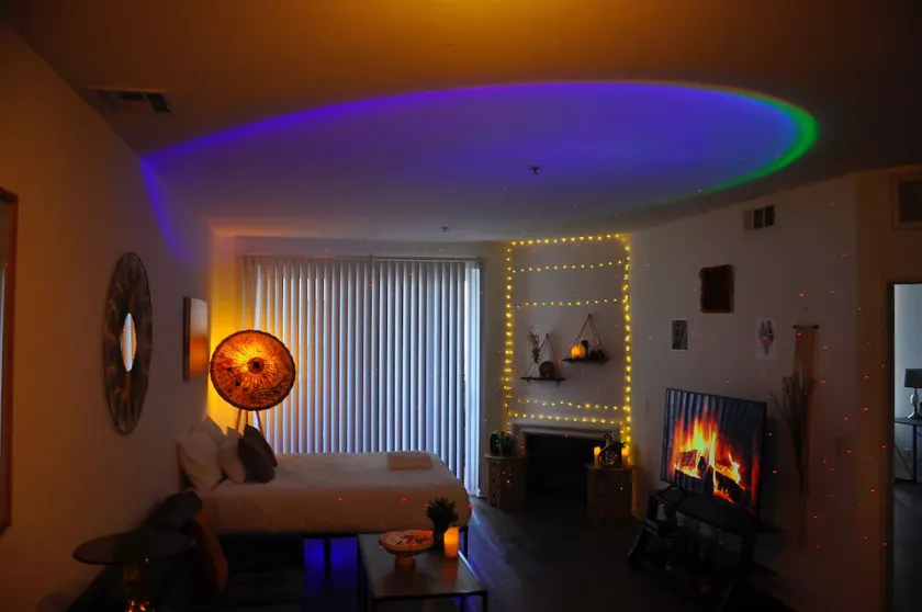 Peaceful 1-Bedroom Oasis by the Ocean · Free Parking · Pool · Gym · Hot Tub - Image 1