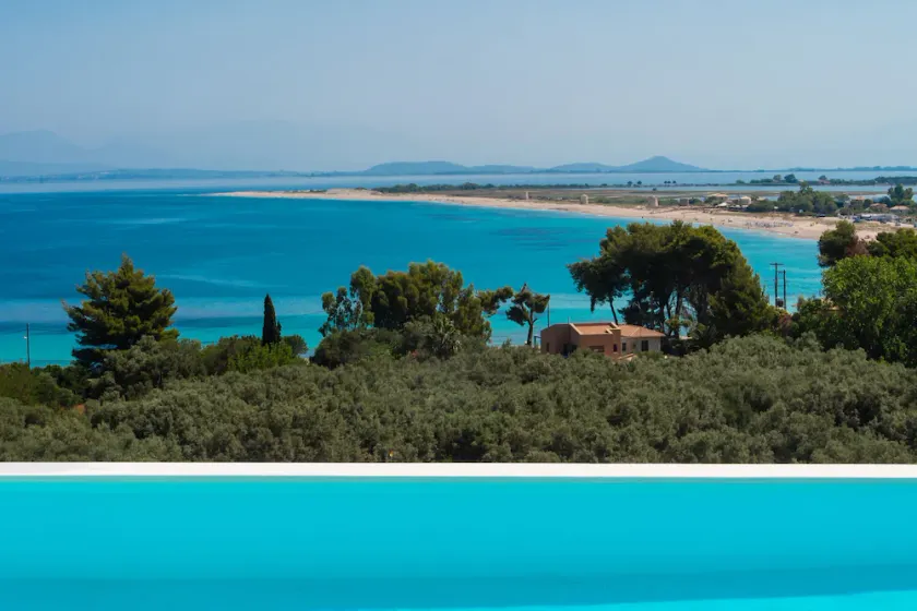Fabulous modern villa w/private pool and stunning seaviews, next to the beach - Image 1