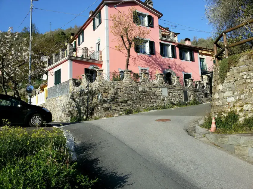 Offerta  giugno casa vacanze con terrazzo giardino a 7 km dal mare di Chiavari - Image 1
