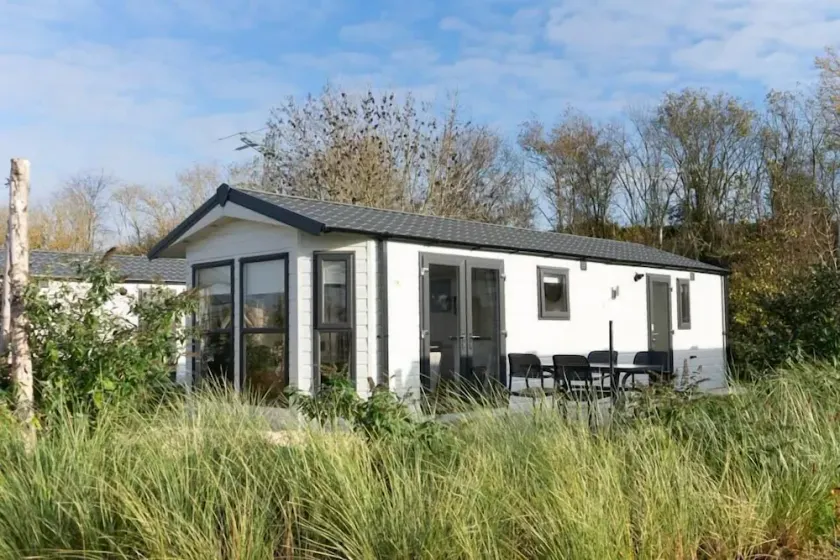 Chalet indépendant avec 2 chambres à coucher et 1 salle de bain - Image 1