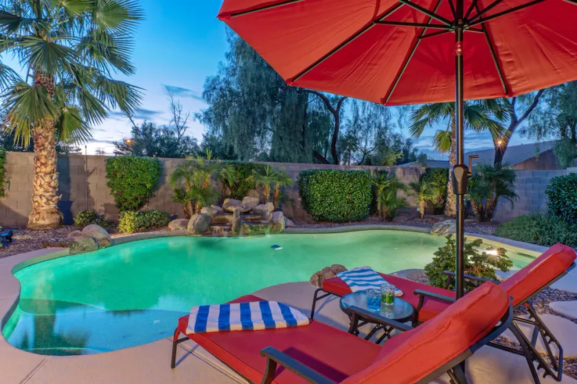 Resort Amenities: Pvt Htd POOL, Putt Green, Patio & Gas Grill & Fire Tbl, TVs All BRs, - Image 1