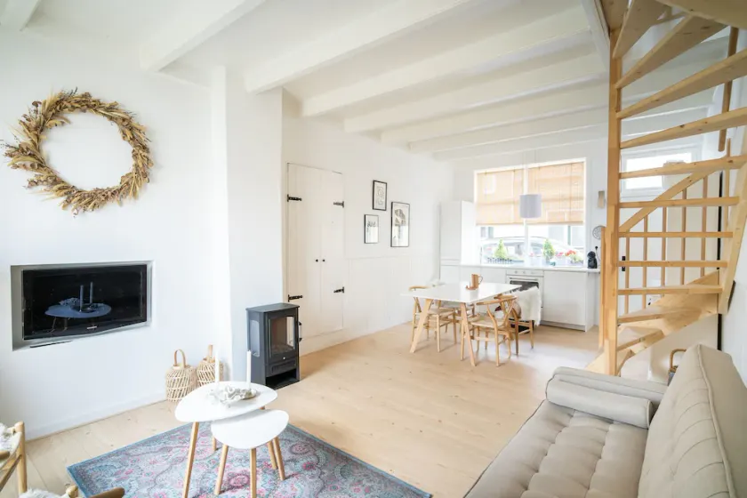 Attractive 4 person vacation home in Scherpenisse, Tholen  - Image 1