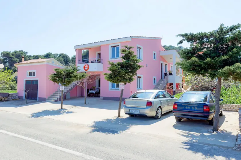 Appartements Zvonko, (16324), Veli Rat, Croatia - Image 1