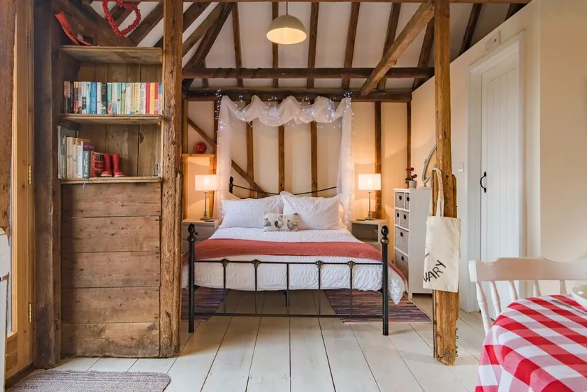The Granary by Bloom Stays - cute lodge sleeps 2 guests  in 1 bedroom - Image 1
