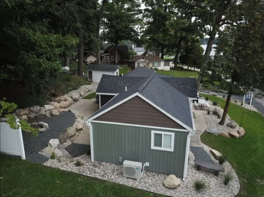 Hansel of The Shiny Pebble Cottages - Image 1