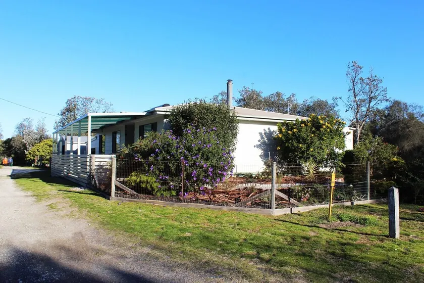Paradise Retreat - Image 1
