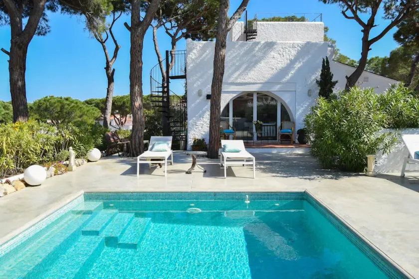 Villa with private pool very close to the beach.Capacity 8 people. Wifi. - Image 1