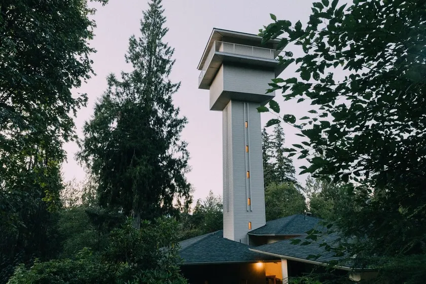 Iconic Union Skyhouse with Hood Canal views - Image 1
