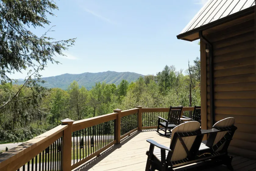 Gemütliche rustikale Hütte mit wunderbaren Ausblicken auf die Smoky Mountains - Image 1