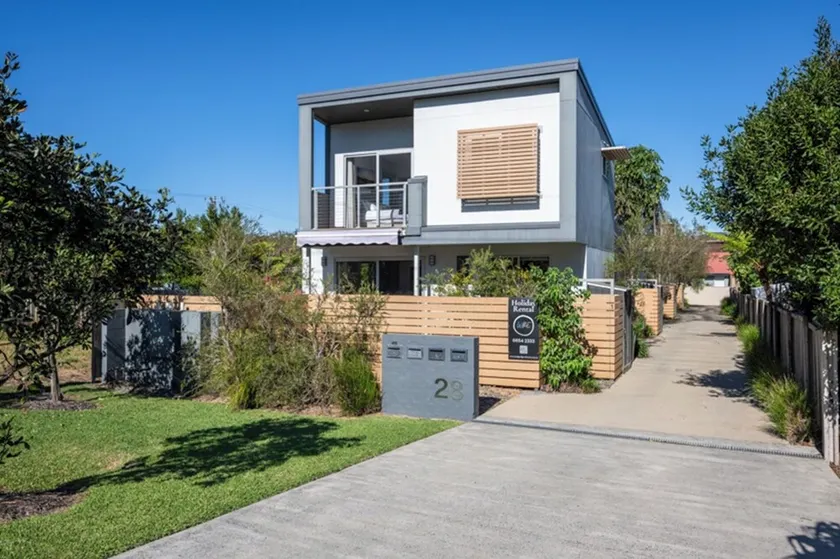 Betty's Beach House - Image 1