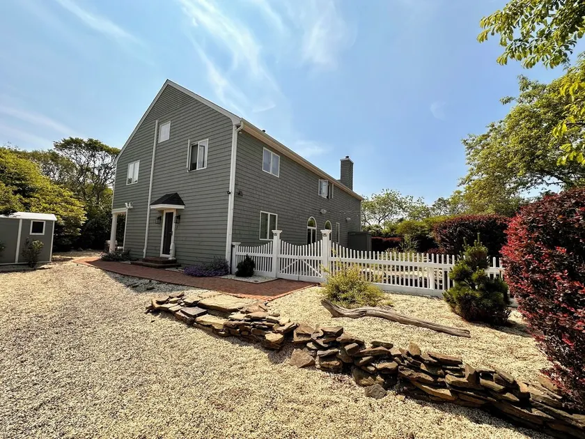 Beautiful, spacious, newly renovated house close to Ditch plains - Image 1