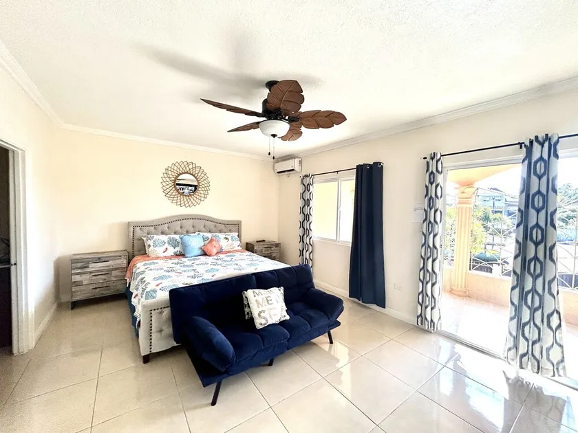 My Palm Retreat, Gated Spacious Modern Townhome with Pool - Image 1