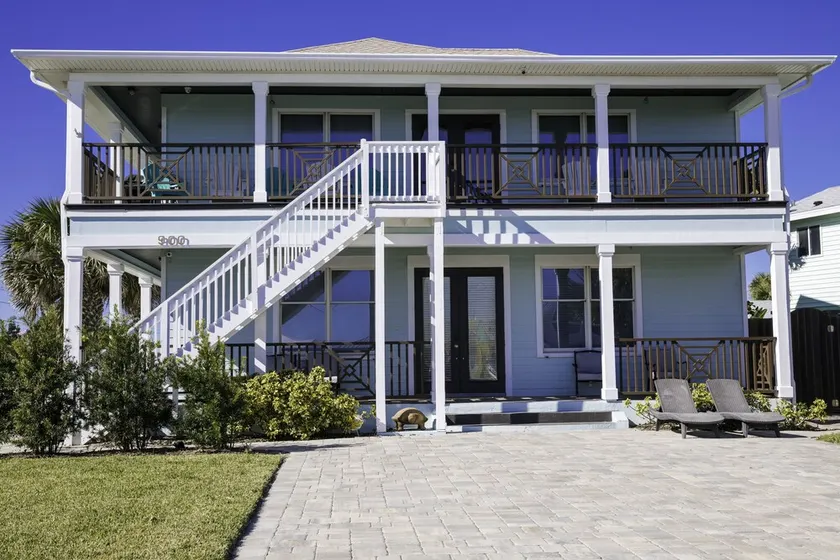 2 Bedroom 2 Bath Home- Pas de la plage, à distance de marche de Flagler Ave - Image 1