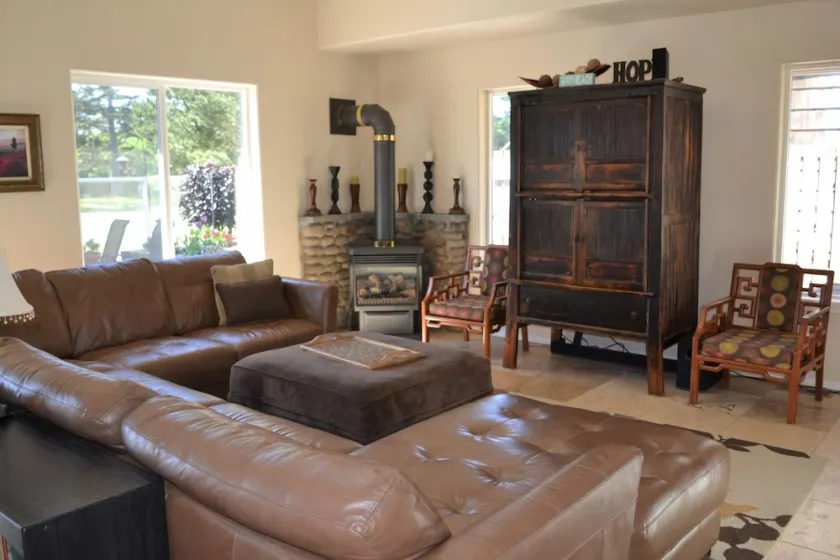 South Seaside -Tastefully decorated 3 bedroom 2 1/2 bath home, on golf course. - Image 1