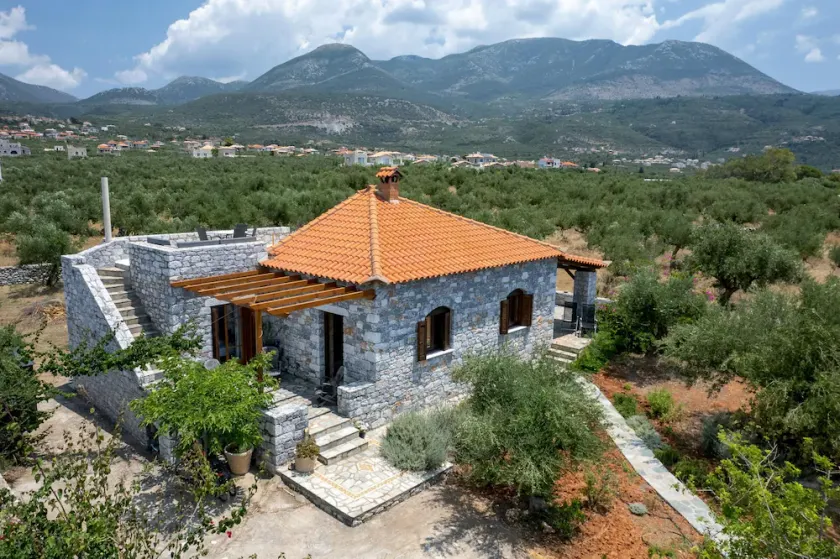 Holiday home only 100m from the sea, close to Pantazi sandy beach, Peloponnese - Image 1