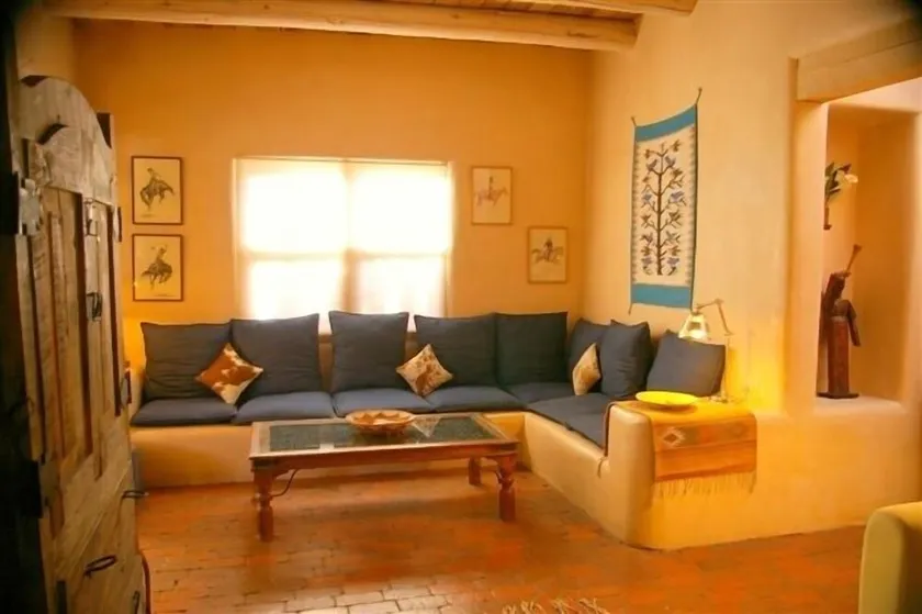 Gehen Sie bis zum Plaza & railyard! Classic & charmante 2br / 2ba Adobe Casita - Image 1
