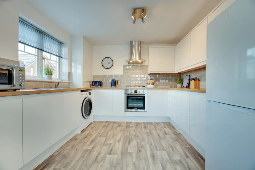 Cookson Apartments By Week2Week City Base Comfort - Image 1